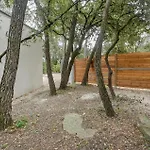 1 Bedroom Stunning In Saint-bauzille-de-mont Dom wakacyjny *