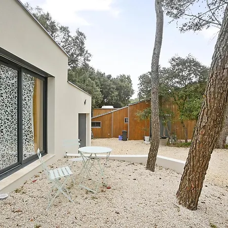 In Saint-bauzille-de-mont With Wifi Holiday home